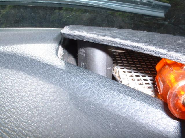 Mercedes w123 front speakers #2