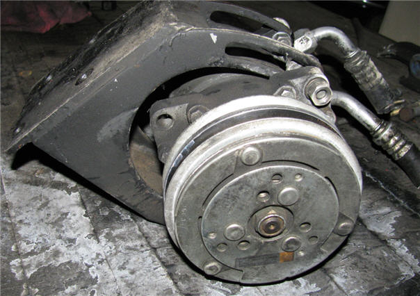 York compressor mercedes mount #5