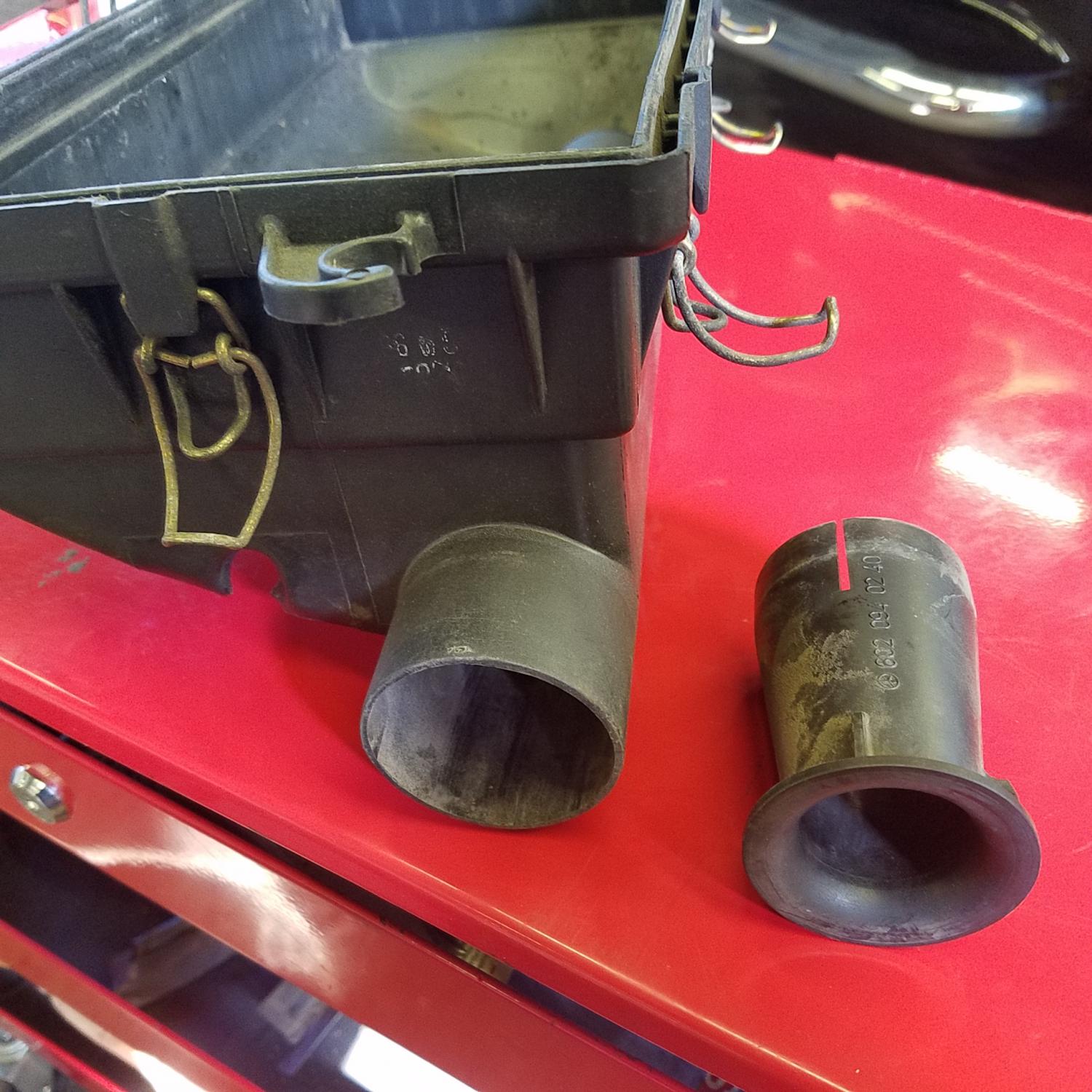 1987 190D 2.5NA OM602.911 air filter housing intake manifold