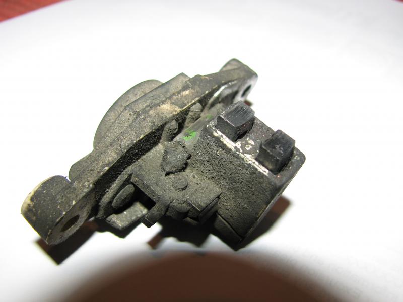 Mercedes 300d voltage regulator